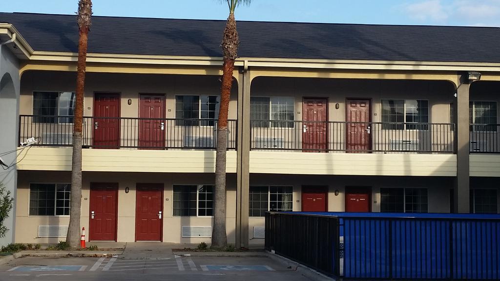 Texas Inn Downtown Mcallen Exterior photo